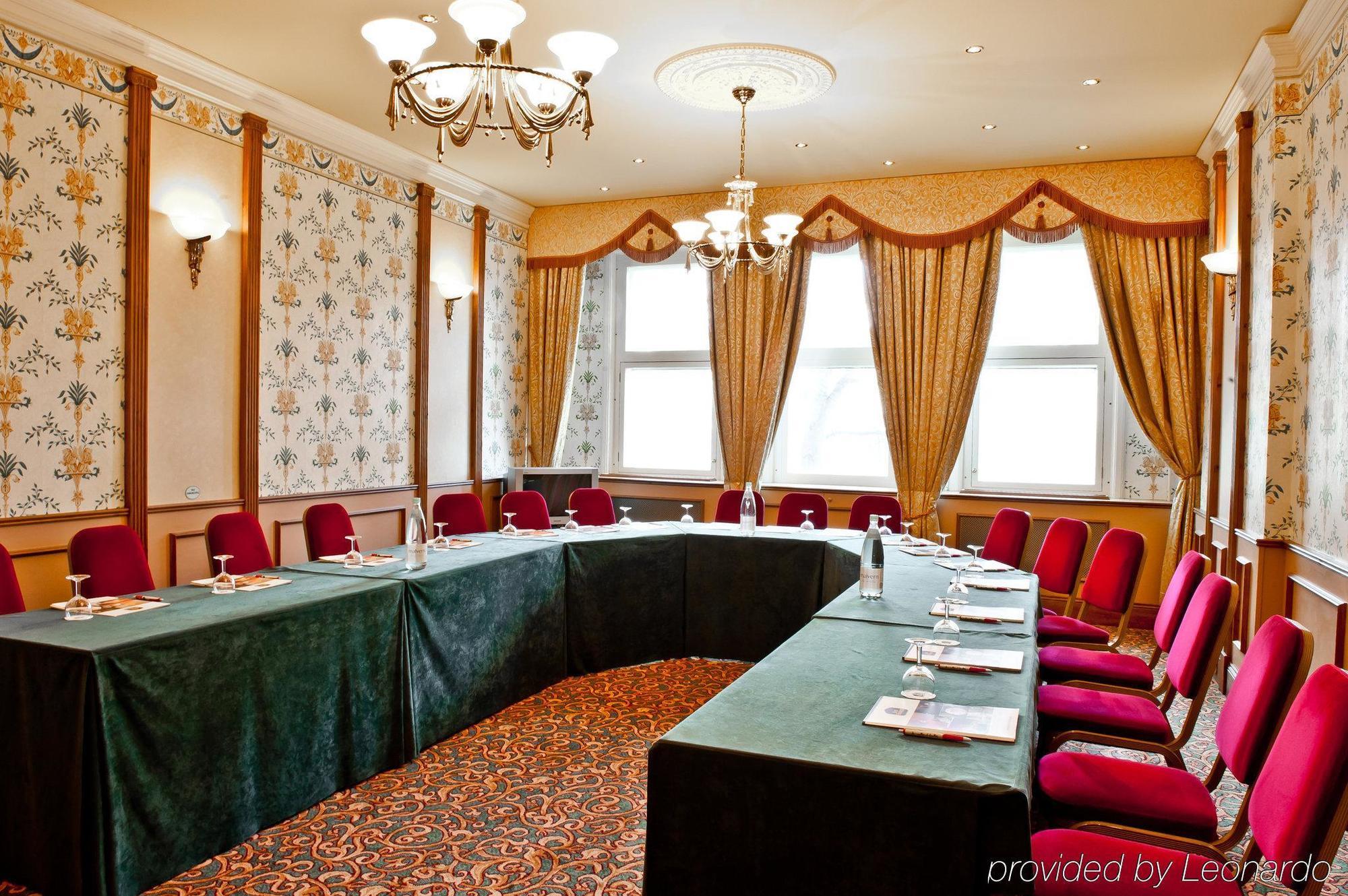 Talbot Hotel Leominster Επιχειρήσεις φωτογραφία